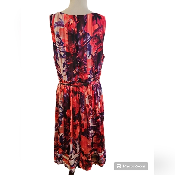 Luxe by Carmen Marc Valvo floral dress - Picture 4 of 5
